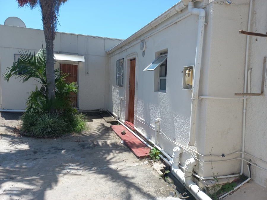 15 Bedroom Property for Sale in Southernwood Eastern Cape